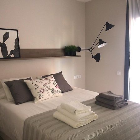 Unique Apartments لوسبيتاليت دي يوبريغات المظهر الخارجي الصورة