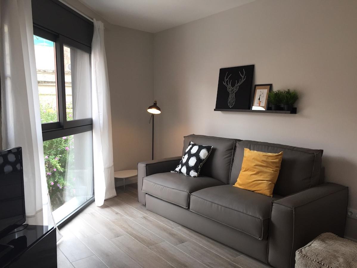 Unique Apartments لوسبيتاليت دي يوبريغات المظهر الخارجي الصورة