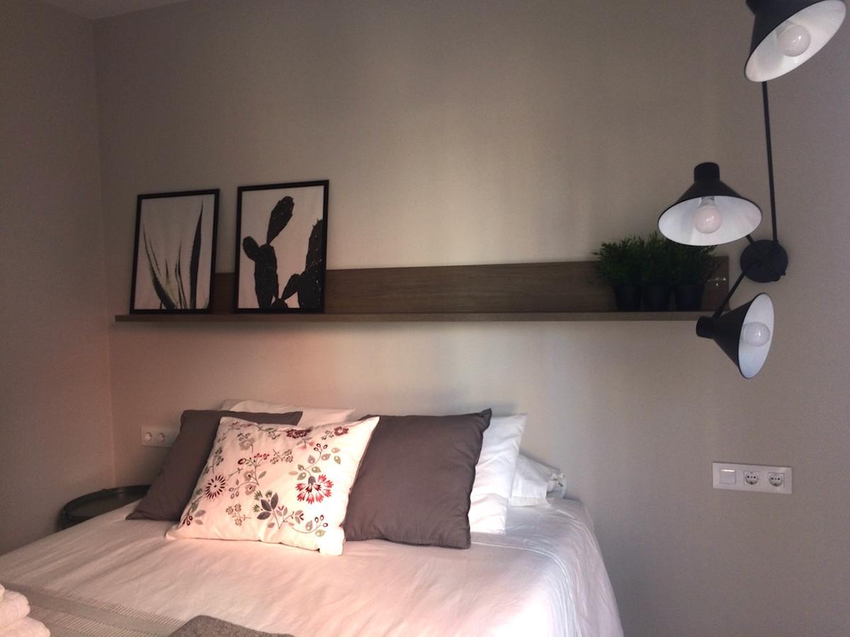 Unique Apartments لوسبيتاليت دي يوبريغات المظهر الخارجي الصورة
