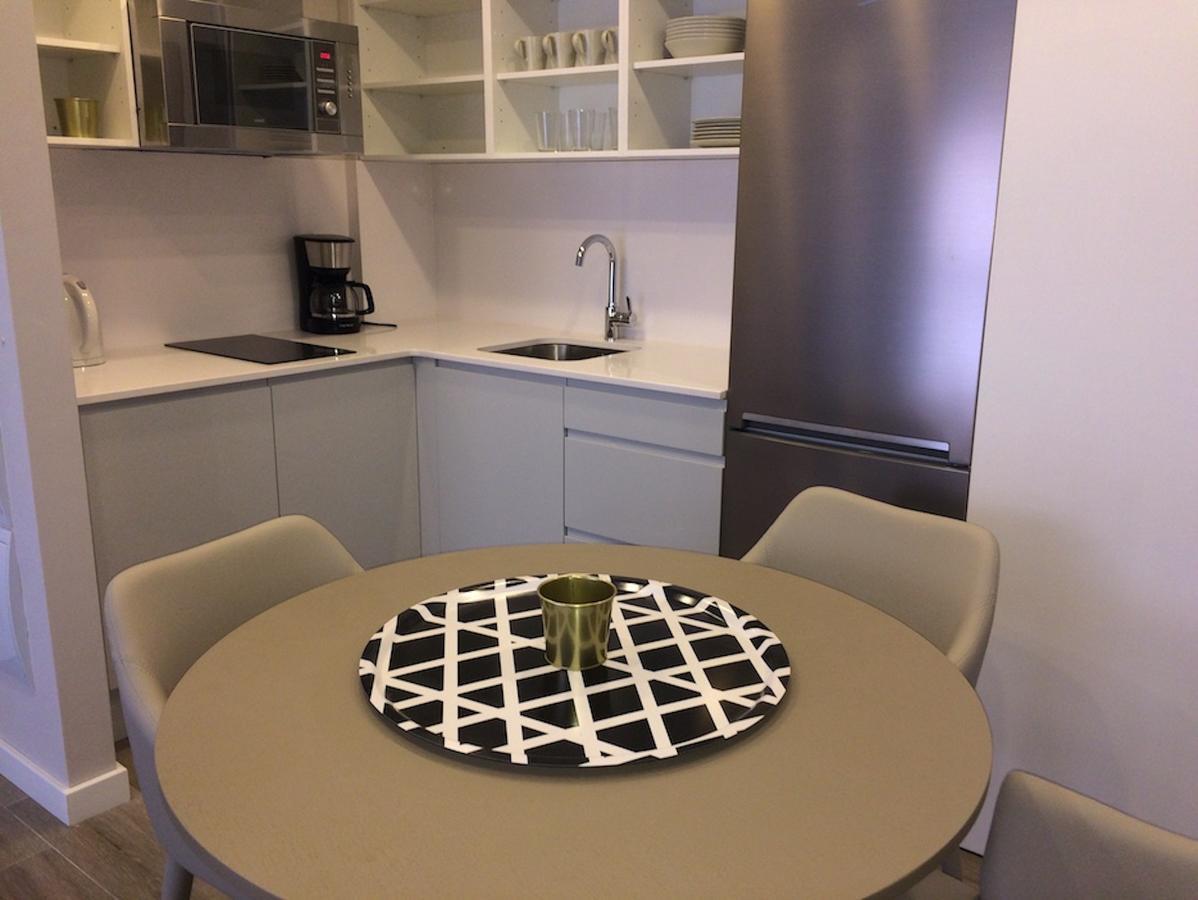 Unique Apartments لوسبيتاليت دي يوبريغات المظهر الخارجي الصورة