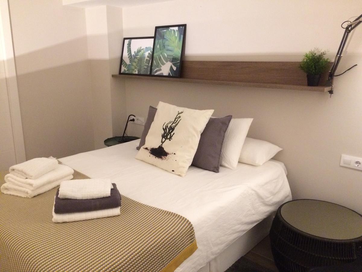 Unique Apartments لوسبيتاليت دي يوبريغات المظهر الخارجي الصورة