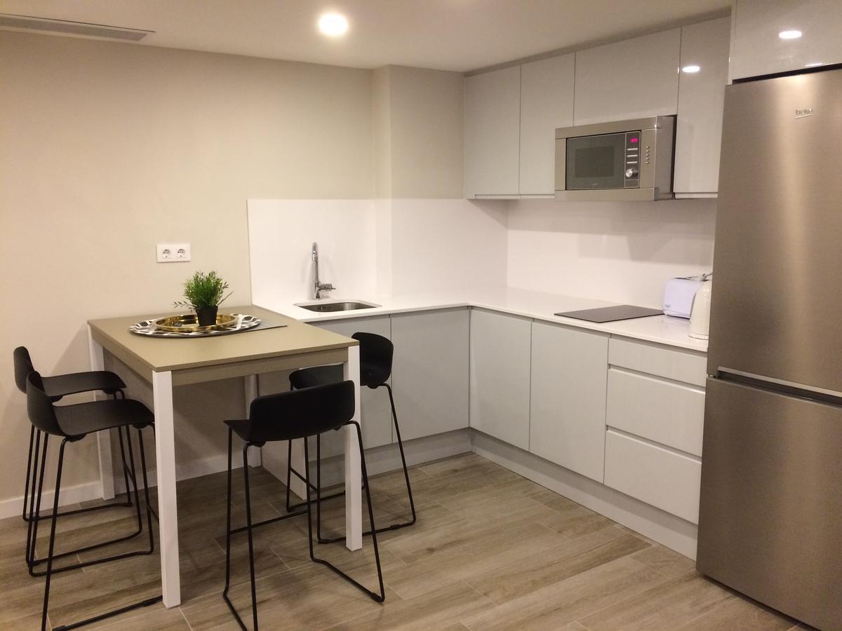 Unique Apartments لوسبيتاليت دي يوبريغات المظهر الخارجي الصورة